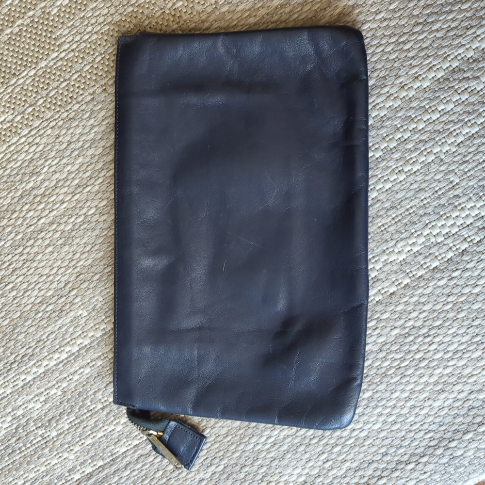 Vintage 1980s navy leather clutch purse - Picture 2 of 5